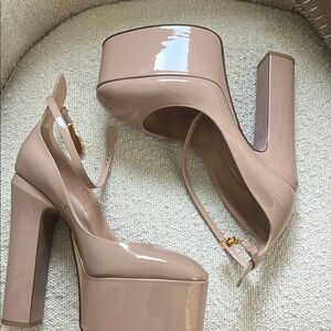 Valentino Tan-Go Round Toe Platform Pumps Nude Heels